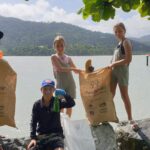 Children collecting marine litter in the Whitsundays